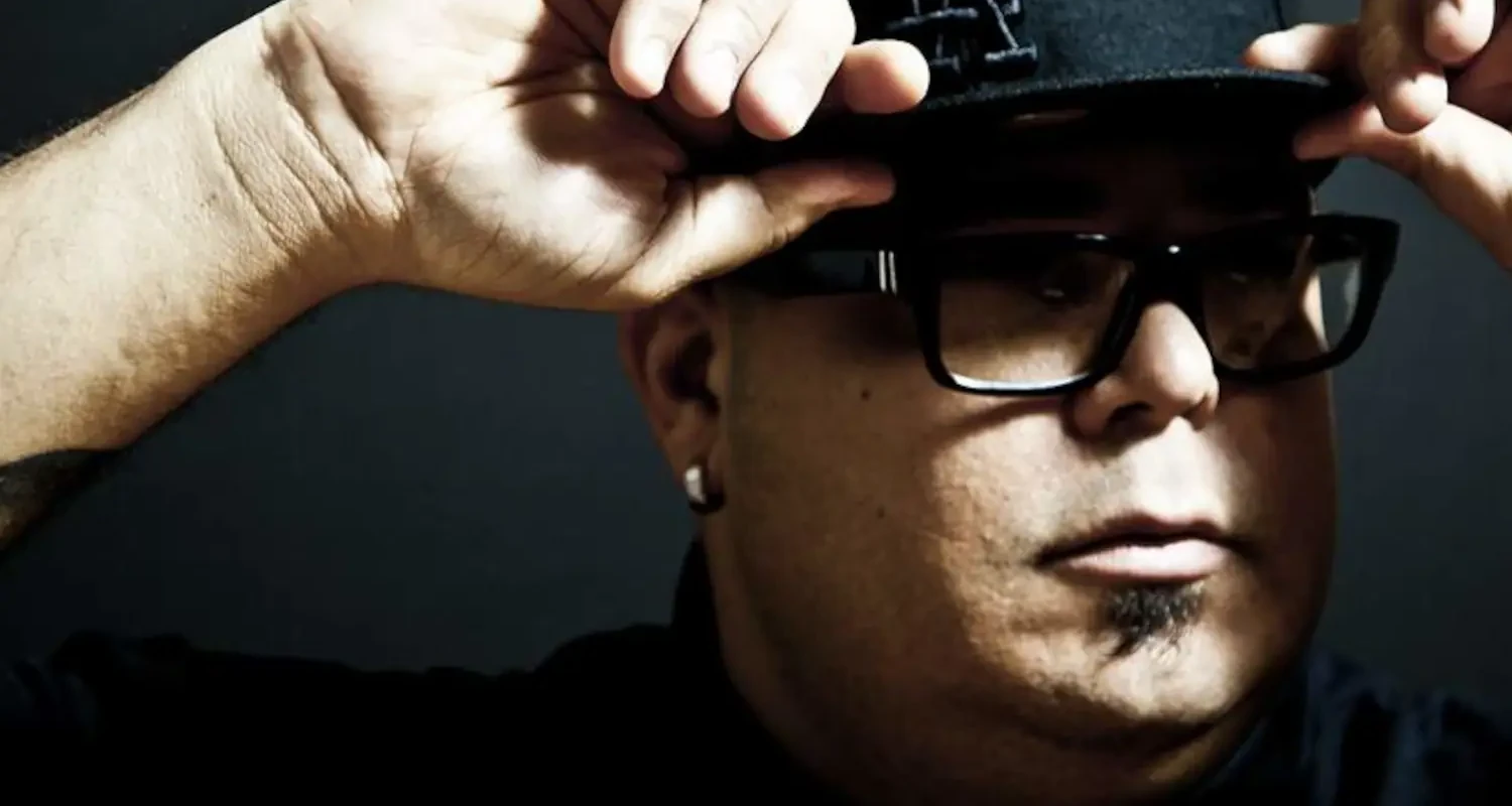 DJ Sneak